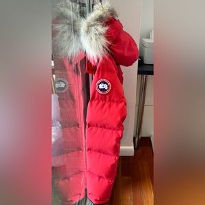 Size medium Red Chelsea Parka Heritage Canada Goose